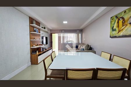 Sala de casa à venda com 3 quartos, 125m² em Vila Isa, São Paulo