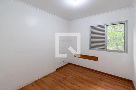 Quarto 2 de apartamento para alugar com 2 quartos, 58m² em Vila Guarani, São Paulo