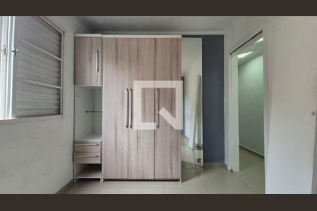 Quarto de apartamento para alugar com 3 quartos, 59m² em Vila Metalúrgica, Santo André