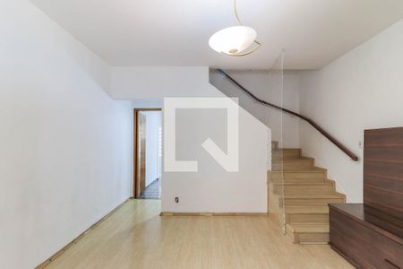 Sala de casa para alugar com 2 quartos, 100m² em Parque Colonial, São Paulo