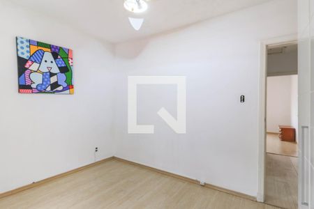 Quarto 2 de casa para alugar com 2 quartos, 100m² em Parque Colonial, São Paulo