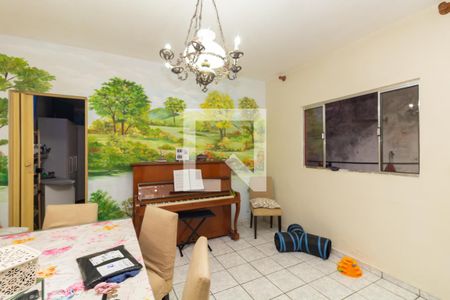 Sala de casa para alugar com 10 quartos, 500m² em Vila Taquari, São Paulo