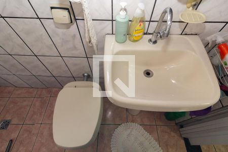 Banheiro de casa para alugar com 10 quartos, 500m² em Vila Taquari, São Paulo