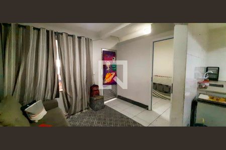 Casa para alugar com 2 quartos, 35m² em Jardim Roberto, Osasco