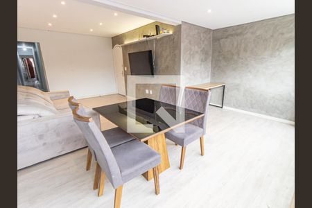 Sala de casa à venda com 4 quartos, 300m² em Jardim Popular, São Paulo