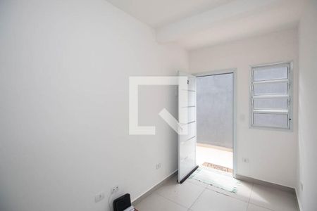 Sala  / Cozinha de apartamento para alugar com 1 quarto, 30m² em Vila Mazzei, São Paulo