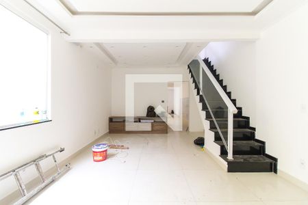 Sala de casa à venda com 3 quartos, 250m² em Cidade Nova São Miguel, São Paulo