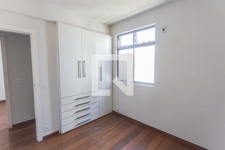 Quarto 1 de apartamento para alugar com 2 quartos, 75m² em Lourdes, Belo Horizonte