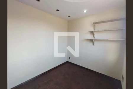Quarto de casa para alugar com 3 quartos, 175m² em Santa Amelia, Belo Horizonte