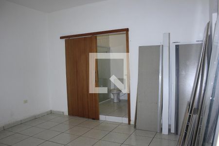 Suíte (Casa 1) de casa à venda com 5 quartos, 600m² em Vila das Palmeiras, Guarulhos