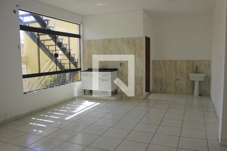 Sala e cozinha (Casa 1) de casa à venda com 5 quartos, 600m² em Vila das Palmeiras, Guarulhos