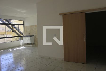 Sala e cozinha (Casa 1) de casa à venda com 5 quartos, 600m² em Vila das Palmeiras, Guarulhos