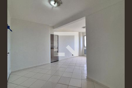 Sala de apartamento para alugar com 2 quartos, 58m² em Barra da Tijuca, Rio de Janeiro