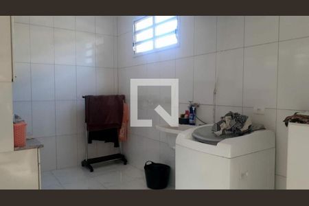 Casa à venda com 3 quartos, 150m² em Vila Invernada, São Paulo