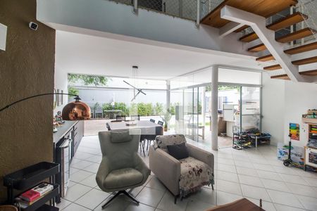 Sala  de casa de condomínio à venda com 4 quartos, 300m² em Residencial Tres (alphaville), Santana de Parnaíba