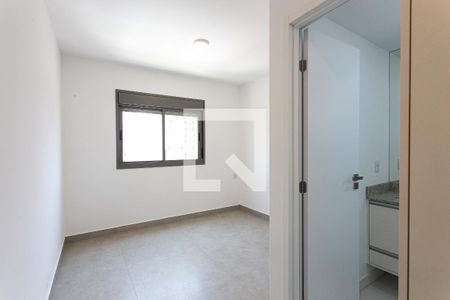 Suíte de apartamento para alugar com 2 quartos, 63m² em Vila Azevedo, São Paulo