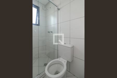 Banheiro da Suíte de apartamento à venda com 3 quartos, 76m² em Jardim Itu, Porto Alegre