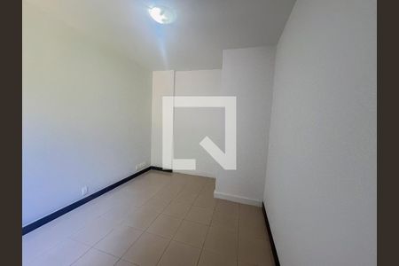 Quarto 1 de apartamento para alugar com 3 quartos, 100m² em Santa Efigênia, Belo Horizonte