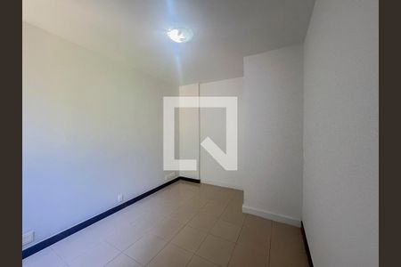Quarto 1 de apartamento para alugar com 3 quartos, 100m² em Santa Efigênia, Belo Horizonte