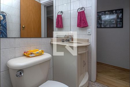 banheiro social_3 de apartamento para alugar com 3 quartos, 66m² em Jardim Santa Emilia, São Paulo