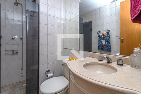 banheiro social_1 de apartamento para alugar com 3 quartos, 66m² em Jardim Santa Emilia, São Paulo
