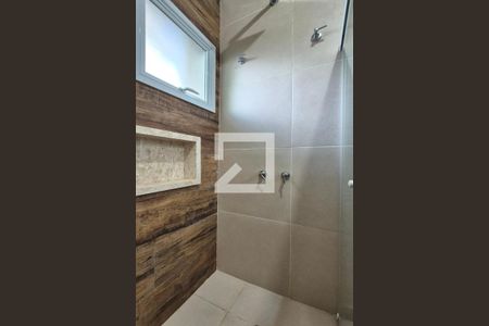 Banheiro da Suíte 1 de casa de condomínio para alugar com 4 quartos, 360m² em Swiss Park, Campinas