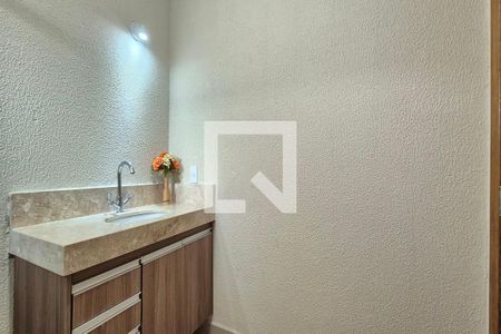 Banheiro da Suíte 1 de casa de condomínio para alugar com 4 quartos, 360m² em Swiss Park, Campinas