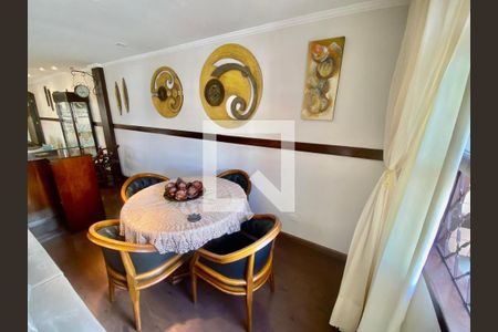 Detalhe Sala de casa para alugar com 1 quarto, 250m² em Marapé, Santos