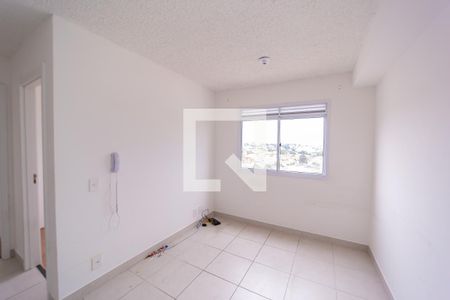 Sala/Cozinha e Área de Serviço de apartamento para alugar com 2 quartos, 34m² em Engenheiro Goulart, São Paulo