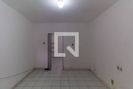 Quarto de casa para alugar com 2 quartos, 120m² em Sapopemba, São Paulo