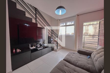 Casa de Condomínio para alugar com 2 quartos, 101m² em São Bernardo, Belo Horizonte