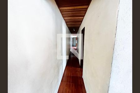 Corredor de casa à venda com 6 quartos, 375m² em Vila Dionisia, São Paulo