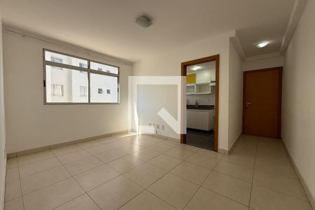 Sala de apartamento à venda com 2 quartos, 55m² em Manacás, Belo Horizonte