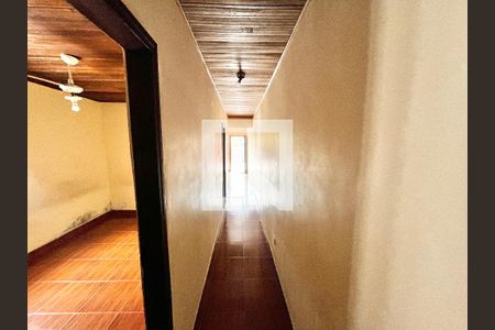 Corredor de casa para alugar com 3 quartos, 140m² em Vila Dionisia, São Paulo