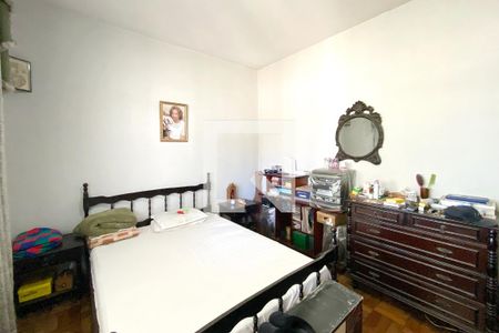 Quarto 1 de casa à venda com 2 quartos, 360m² em Fernão Dias, Belo Horizonte