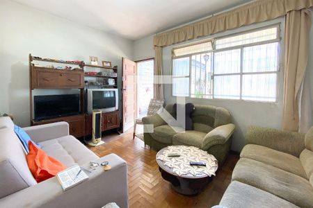 Sala de casa à venda com 2 quartos, 360m² em Fernão Dias, Belo Horizonte