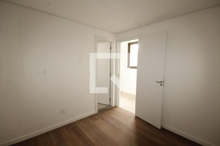 quarto 1 de apartamento à venda com 2 quartos, 146m² em Alto Barroca, Belo Horizonte