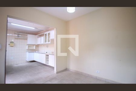 Casa à venda com 5 quartos, 300m² em Parque São Lucas, São Paulo