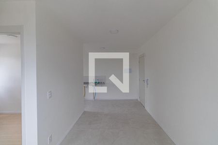 Sala/Cozinha/Área de Serviço  de apartamento para alugar com 2 quartos, 43m² em Itaim Paulista, São Paulo