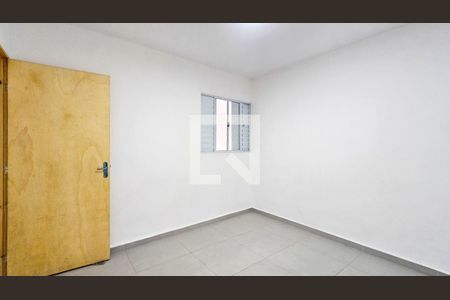 Quarto 1 de kitnet/studio para alugar com 2 quartos, 58m² em Jardim Cristal, São Paulo