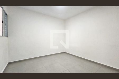 Quarto 1 de kitnet/studio para alugar com 2 quartos, 58m² em Jardim Cristal, São Paulo