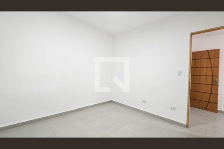 Quarto 1 de kitnet/studio para alugar com 2 quartos, 58m² em Jardim Cristal, São Paulo