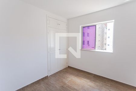 Quarto 2 de apartamento para alugar com 3 quartos, 133m² em Santo Antônio, Belo Horizonte