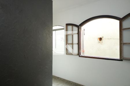 Quarto 1 de casa para alugar com 3 quartos, 750m² em Jardim Nossa Senhora do Carmo, São Paulo