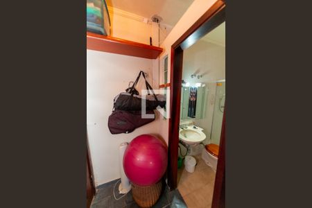 Banheiro de escritório de casa de condomínio para alugar com 4 quartos, 230m² em Morada dos Pássaros, Barueri