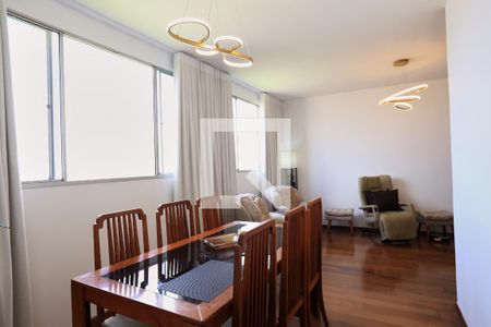 Sala de apartamento à venda com 3 quartos, 123m² em Sagrada Família, Belo Horizonte