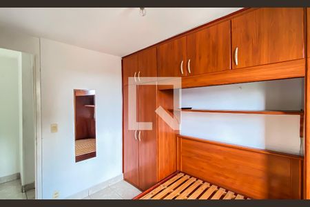 Quarto 2 de apartamento para alugar com 2 quartos, 52m² em Conjunto Habitacional Padre Manoel de Paiva, São Paulo