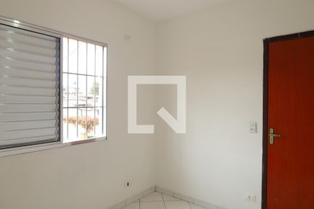 Quarto 1 de apartamento para alugar com 2 quartos, 64m² em Vila Taquari, São Paulo