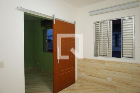 Quarto 1 de casa de condomínio para alugar com 3 quartos, 75m² em Vila Taquari, São Paulo