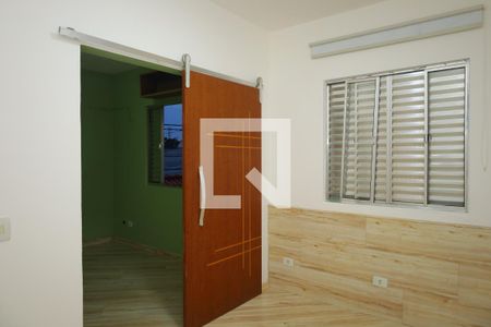 Quarto 1 de casa de condomínio para alugar com 3 quartos, 75m² em Vila Taquari, São Paulo
